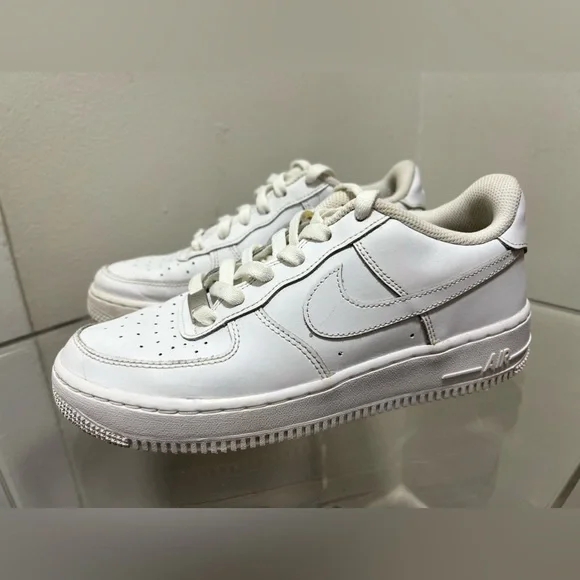 Nike Air Force 1 White Sneakers Size 6.5Y - Picture 5 of 8